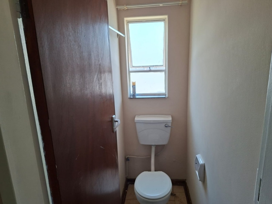 To Let 2 Bedroom Property for Rent in Adamayview North West